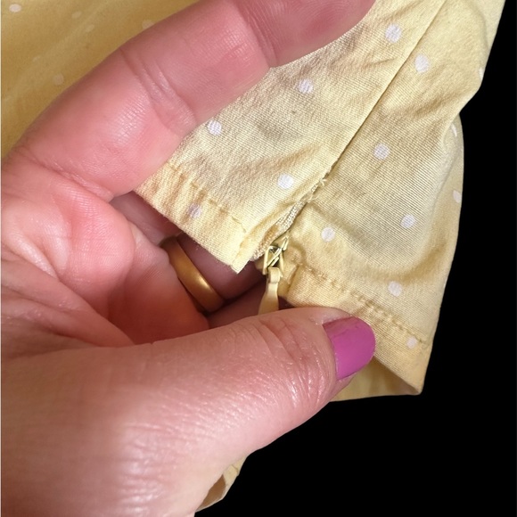 **3 for $30** 
Yellow Billabong polka dot crop top - Picture 8 of 8